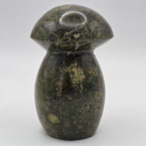 Ópalo verde en forma de seta