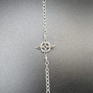 Pulsera de plata nudo de bruja