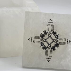 Cofre de Selenita Nudo de Bruja Pequeño