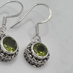 Pendientes de olivino Facetado