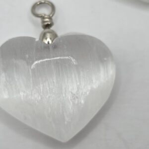 Colgante corazón selenita