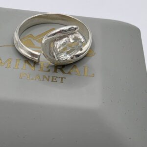 Anillo Ajustable con Prasiolita Natural