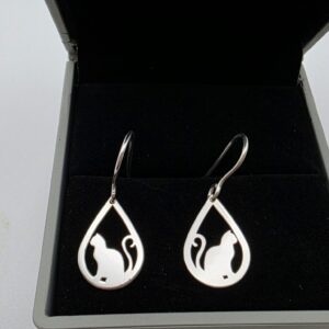 Pendientes de plata con forma de gatitos
